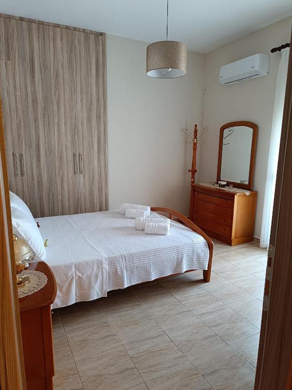 Panos House - High Luxury Apartment Trikala  Bagian luar foto