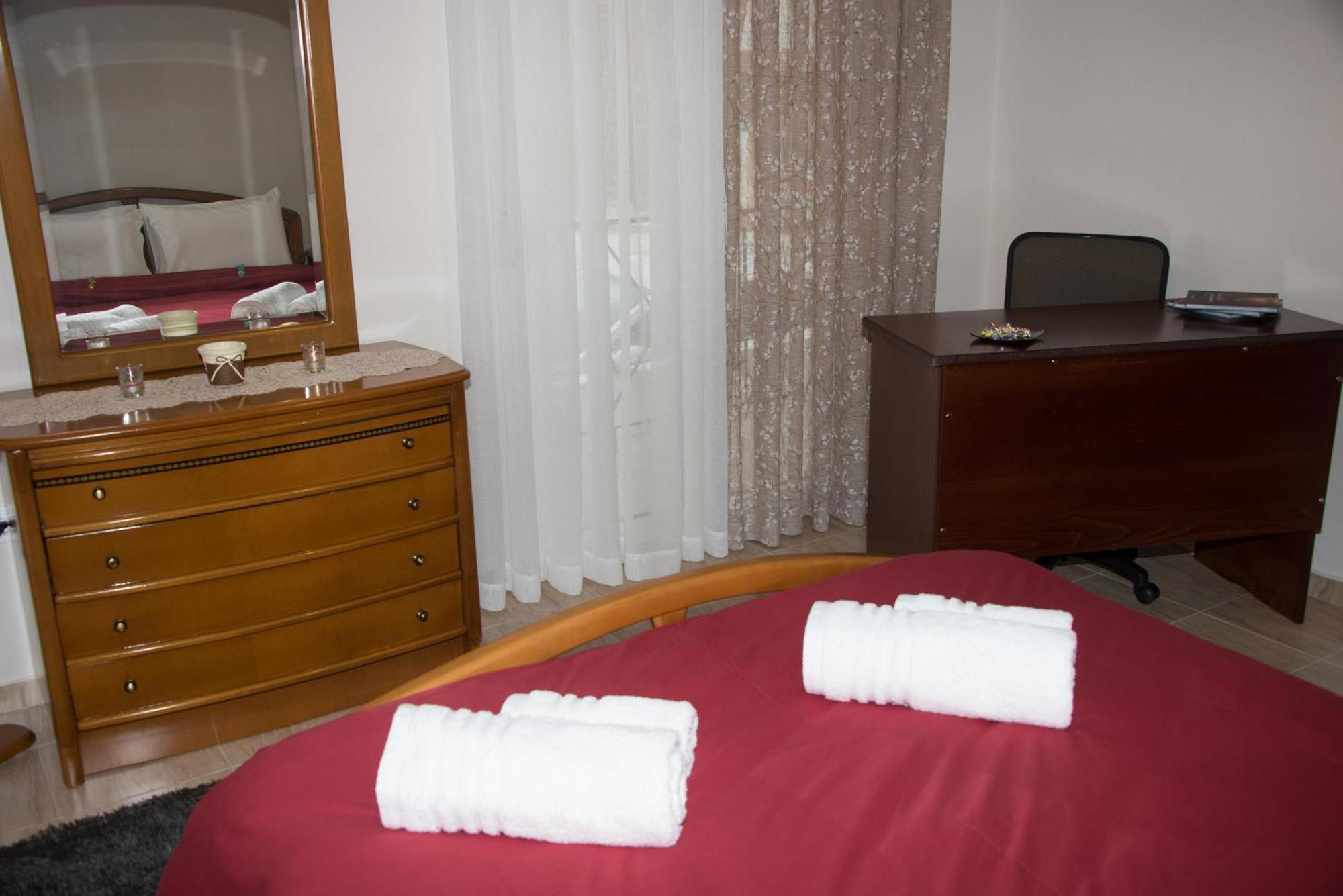 Panos House - High Luxury Apartment Trikala  Bagian luar foto