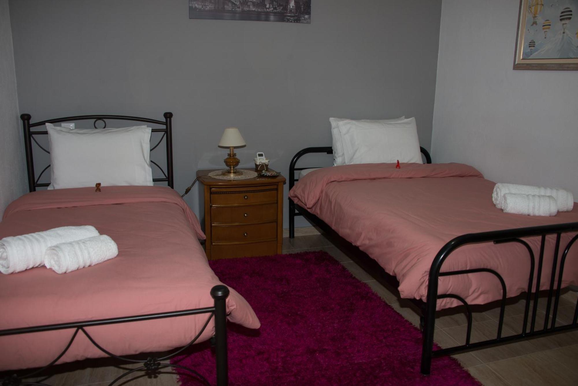Panos House - High Luxury Apartment Trikala  Bagian luar foto