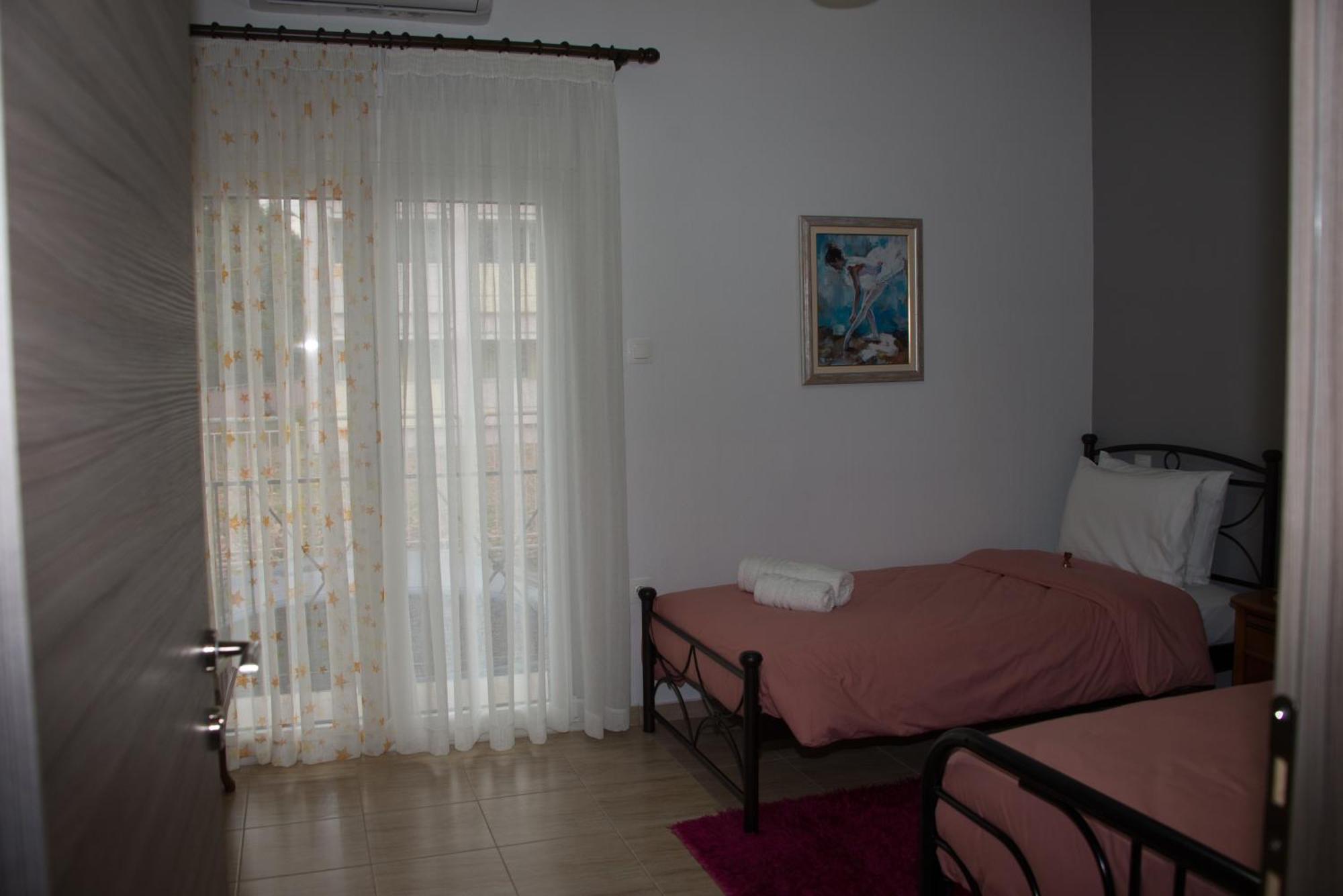 Panos House - High Luxury Apartment Trikala  Bagian luar foto
